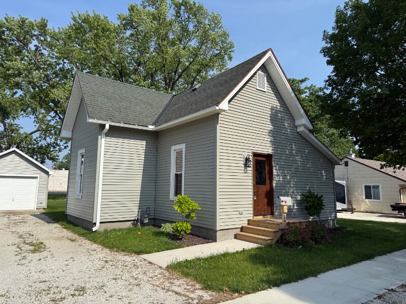 Foto principal - 204 S Main St