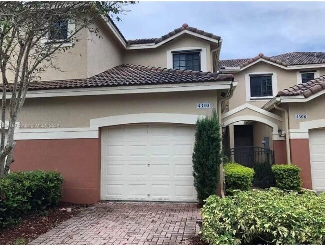 Photo - 4310 Vineyard Cir Townhome
