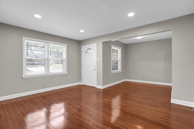 Building Photo - 1340 Mt Moriah Rd