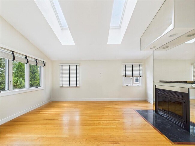 Foto del edificio - 124 Edgeworth Ave