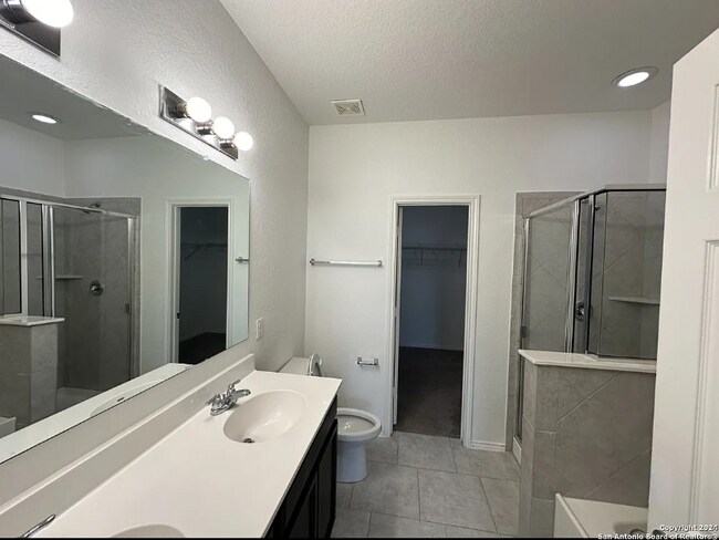 Foto del edificio - 14223 Laurel Br