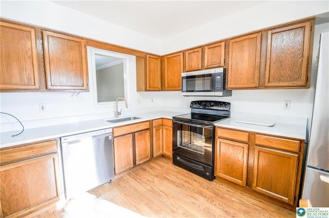 Building Photo - 2505 Madison Ave