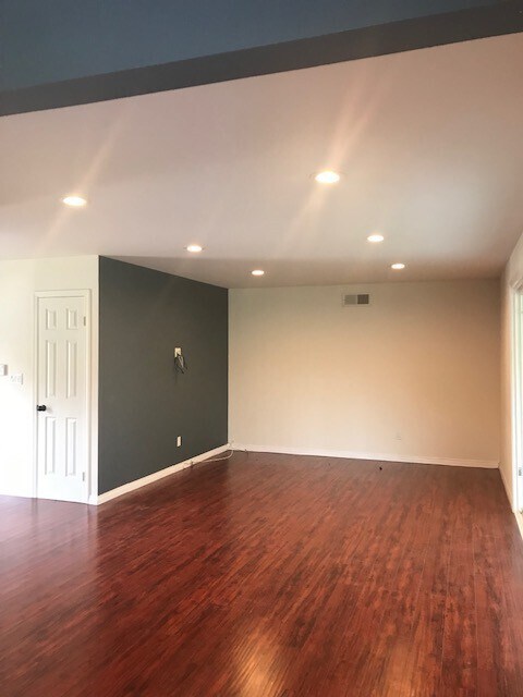 Foto del edificio - Single story 3 bed, 2 bath home with RV Ac...