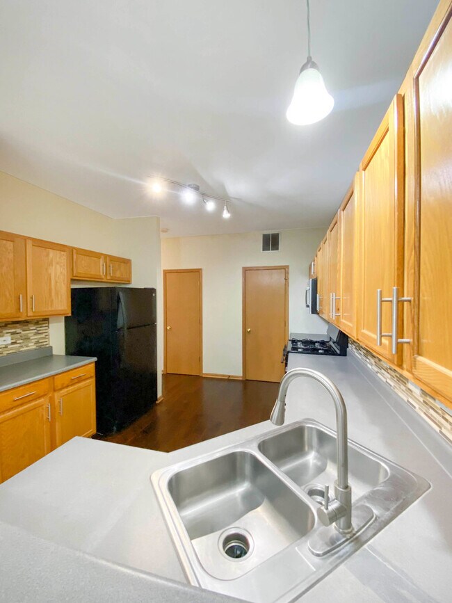 Building Photo - 378 N Patriot Dr