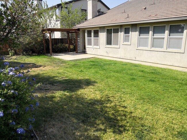 Building Photo - 4013 Star Tulip Ct