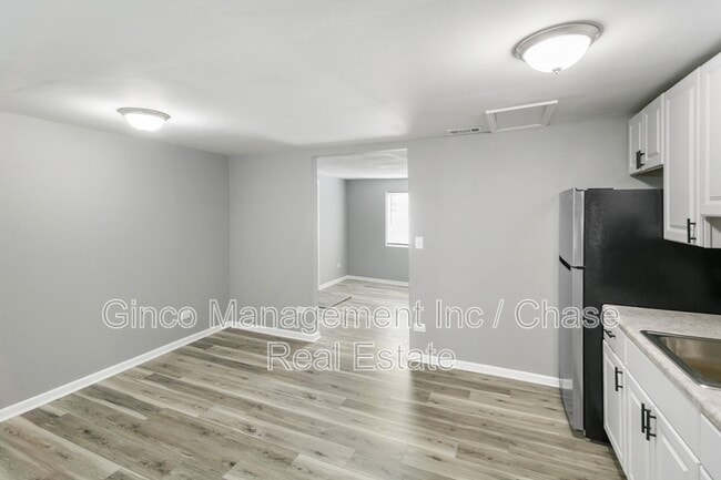 Building Photo - 9305 S Homan Ave