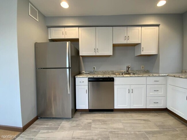 Building Photo - 526 Junilla St