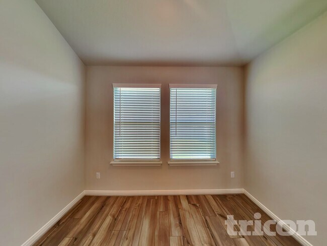 Foto del edificio - 5504 Shasta Pl