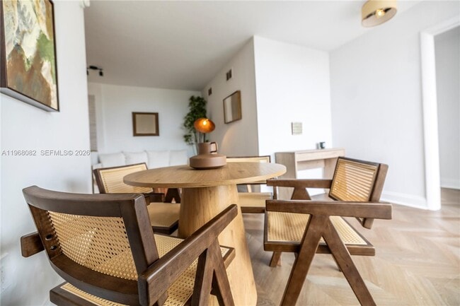 Building Photo - 1255 Collins Ave