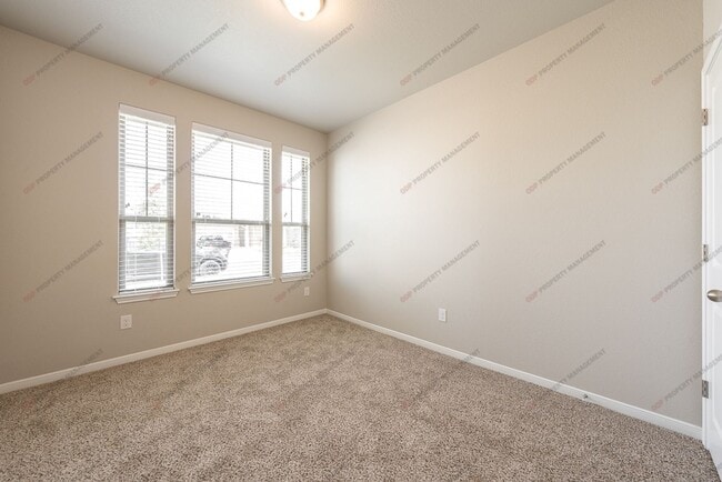 Building Photo - 624 Ripplewood Dr