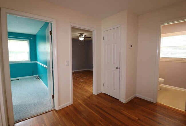 Foto del edificio - 120 Sunnybrook Ct