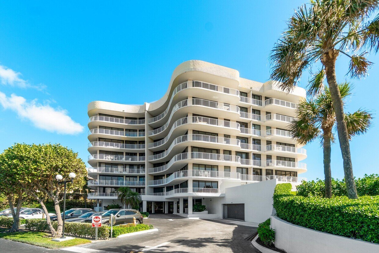 Foto principal - 3400 S Ocean Blvd