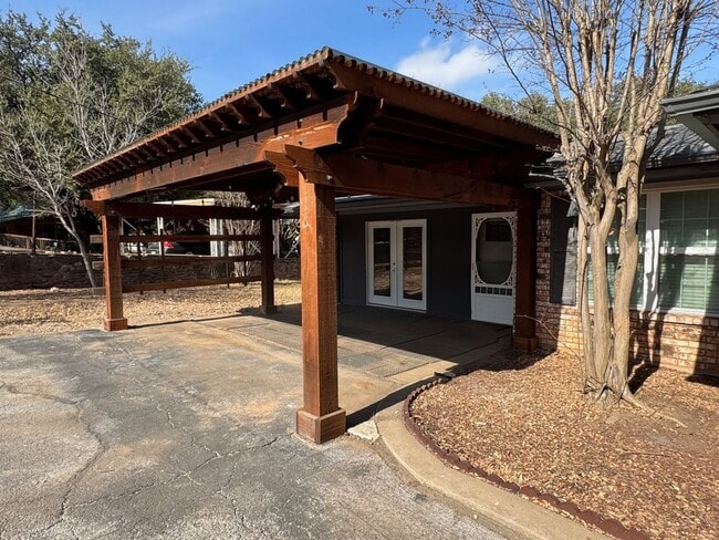 Foto del edificio - 5303 Shady Oak Cir