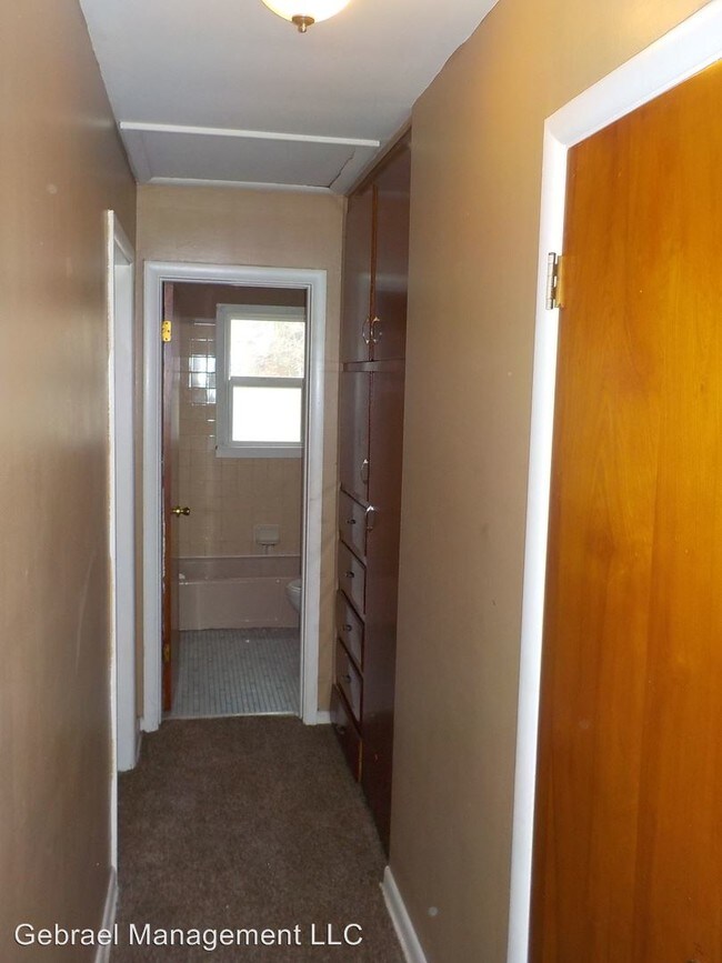 Foto del edificio - 1406 Gainey Ave