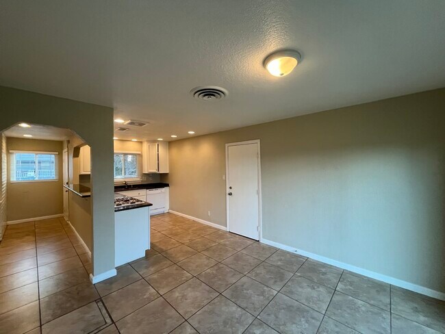 Foto del edificio - 8733 Baxter Way