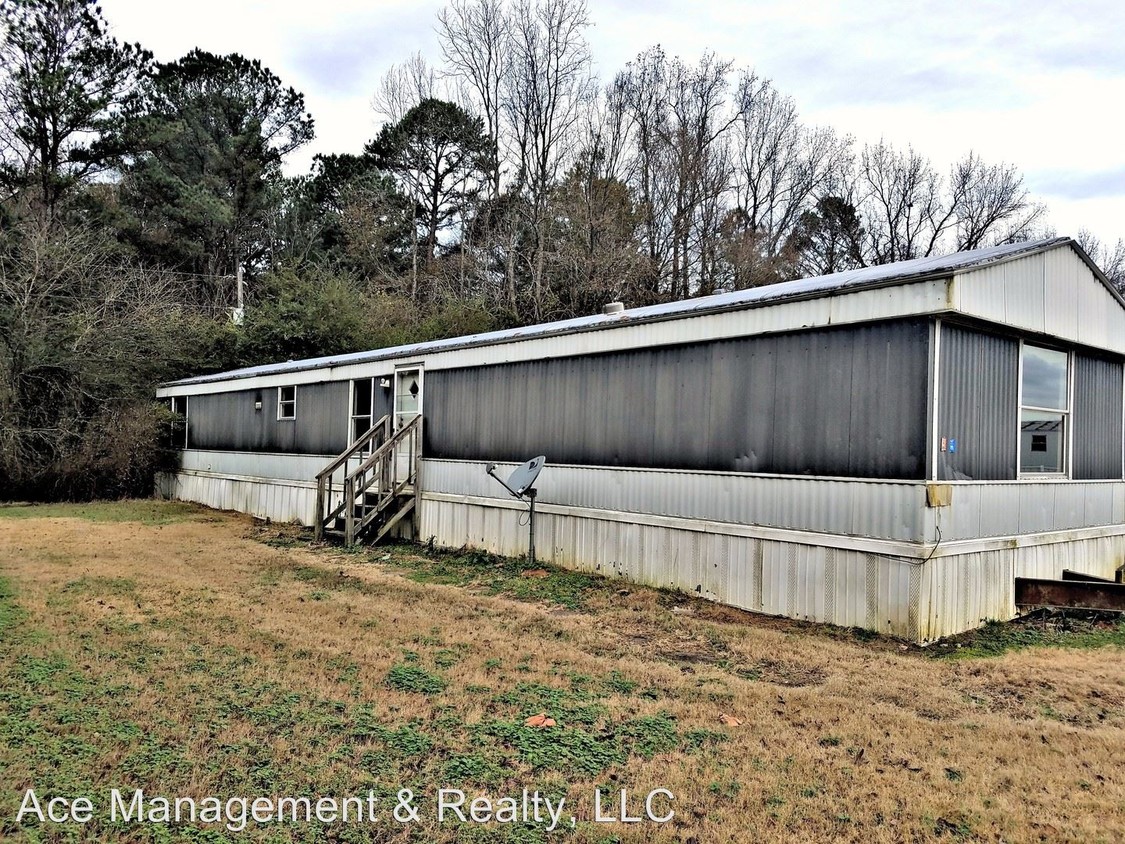 Primary Photo - 96-100 Collins Place Pvt Dr