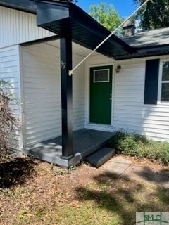 Building Photo - 32 Pine Dr