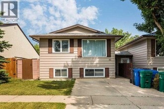 Building Photo - 93 Simon Fraser Blvd W