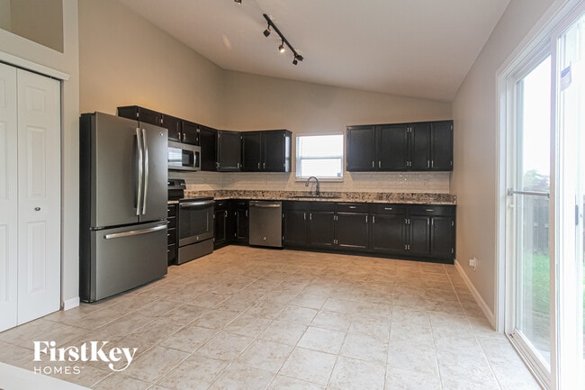 Foto del edificio - 5311 Thompson Park Blvd