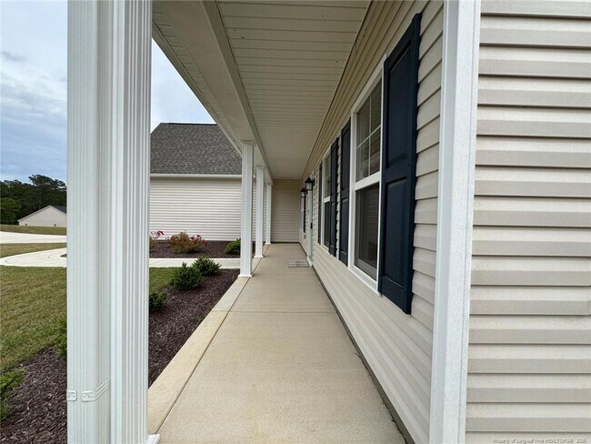 Building Photo - 22 Sugarberry Pl