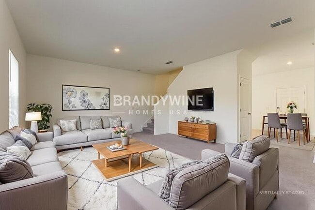 Building Photo - 1650 Effra Wy