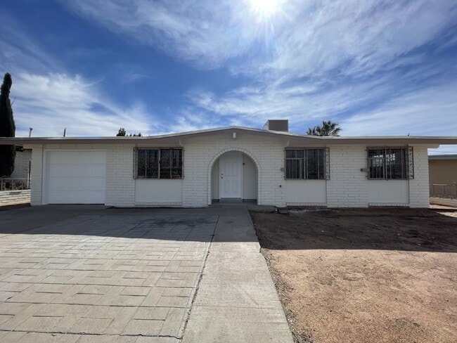 Foto del edificio - 312 Graphite Dr