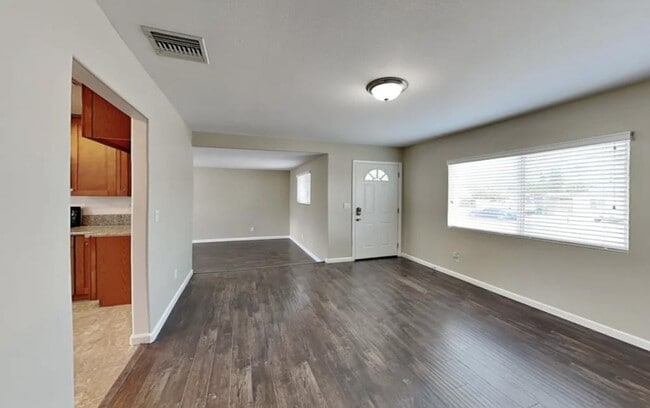 Building Photo - 12451 Telfair Ave
