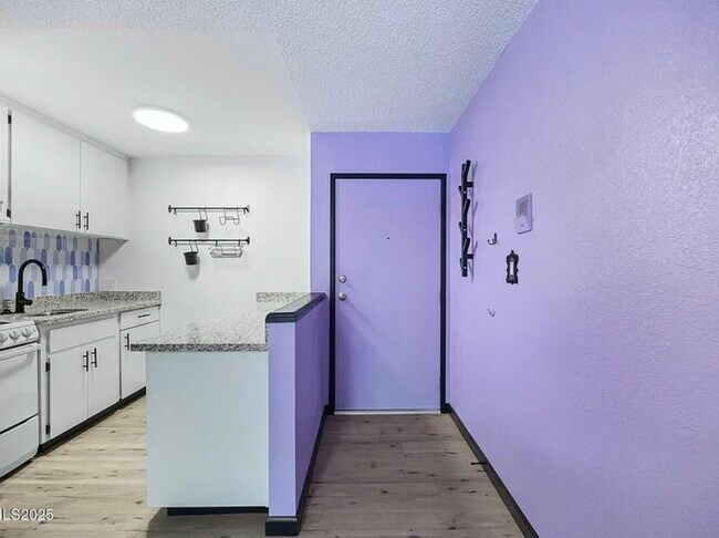 Foto del edificio - 2450 Lymbery St