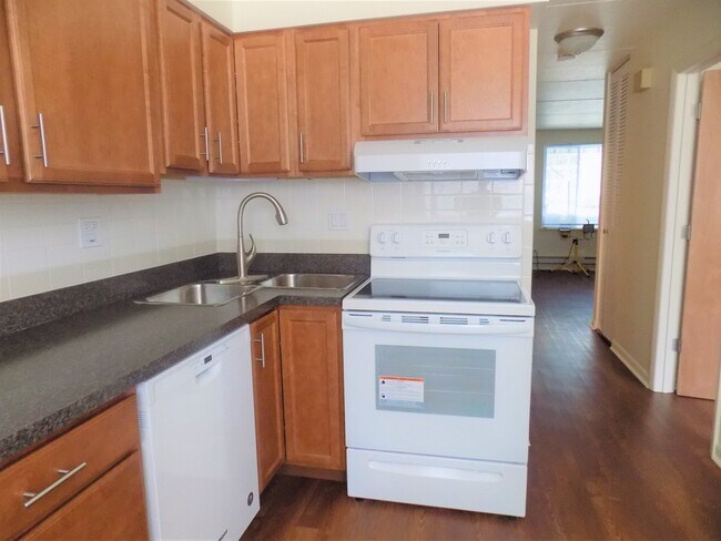 Building Photo - 507 Hyacinth Pl