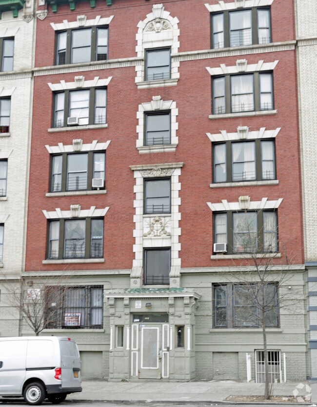 Foto del edificio - 251 E Kingsbridge
