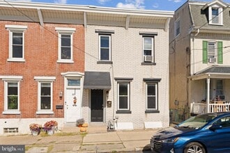 Building Photo - 345 Hall St