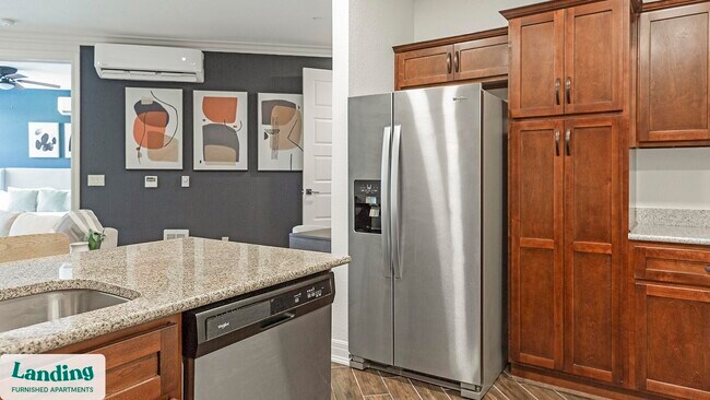 Foto del edificio - 6743 W 135th St