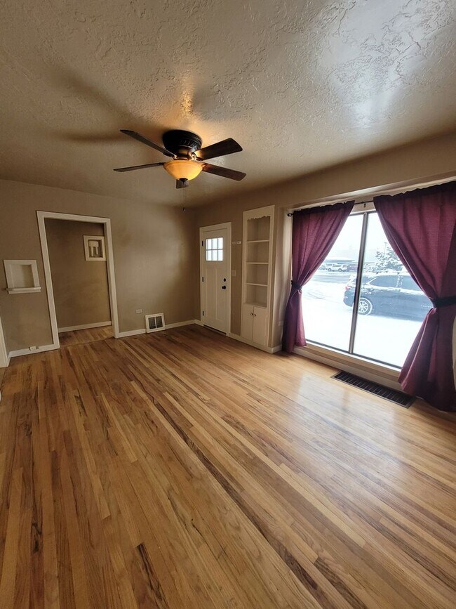 Foto del edificio - 305 S Meridian Rd