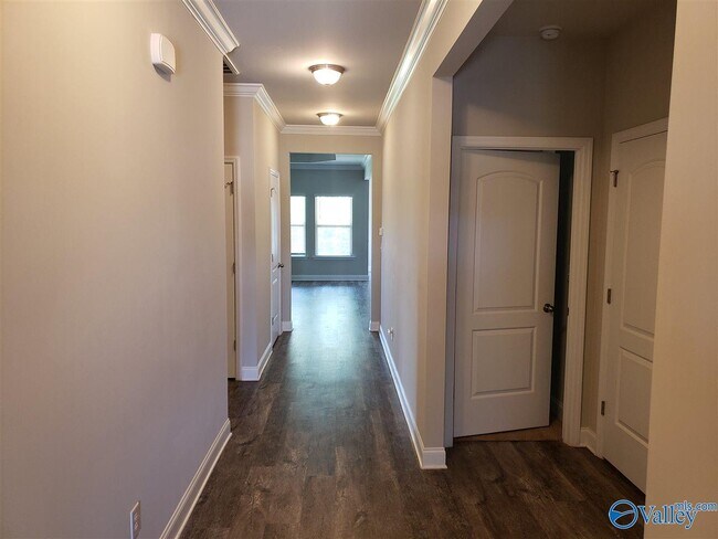 Foto del edificio - 300 Addison Ct