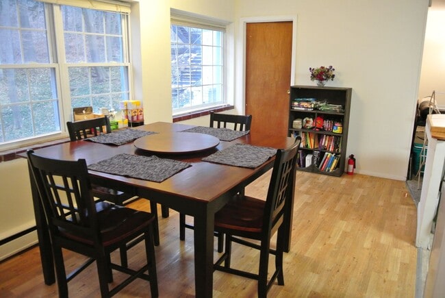 Interior Photo - Edgecliff Apartments