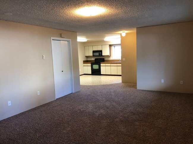 Building Photo - 1804 N Oak St