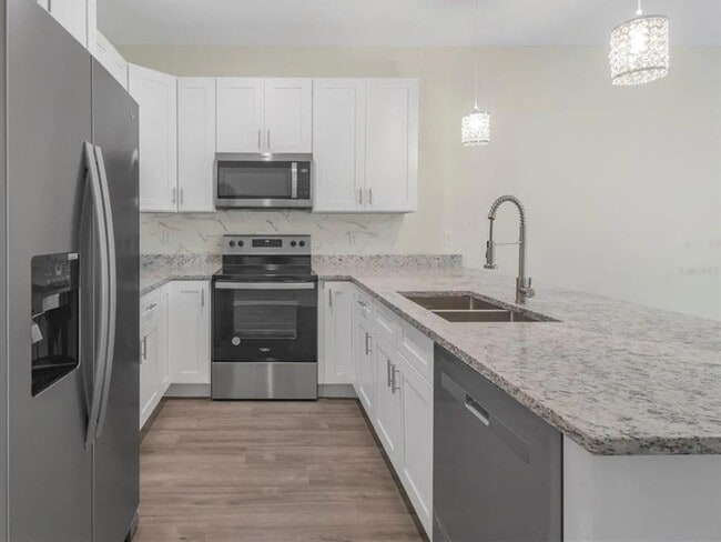 Building Photo - 11976 Tetzel Ave