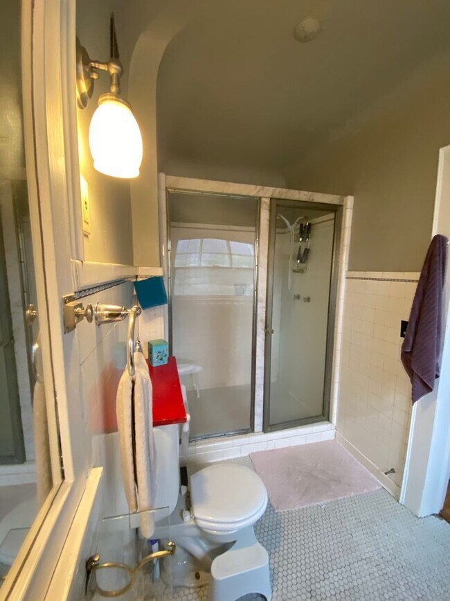 Foto del edificio - Second floor original guestroom of 1902 Ma...