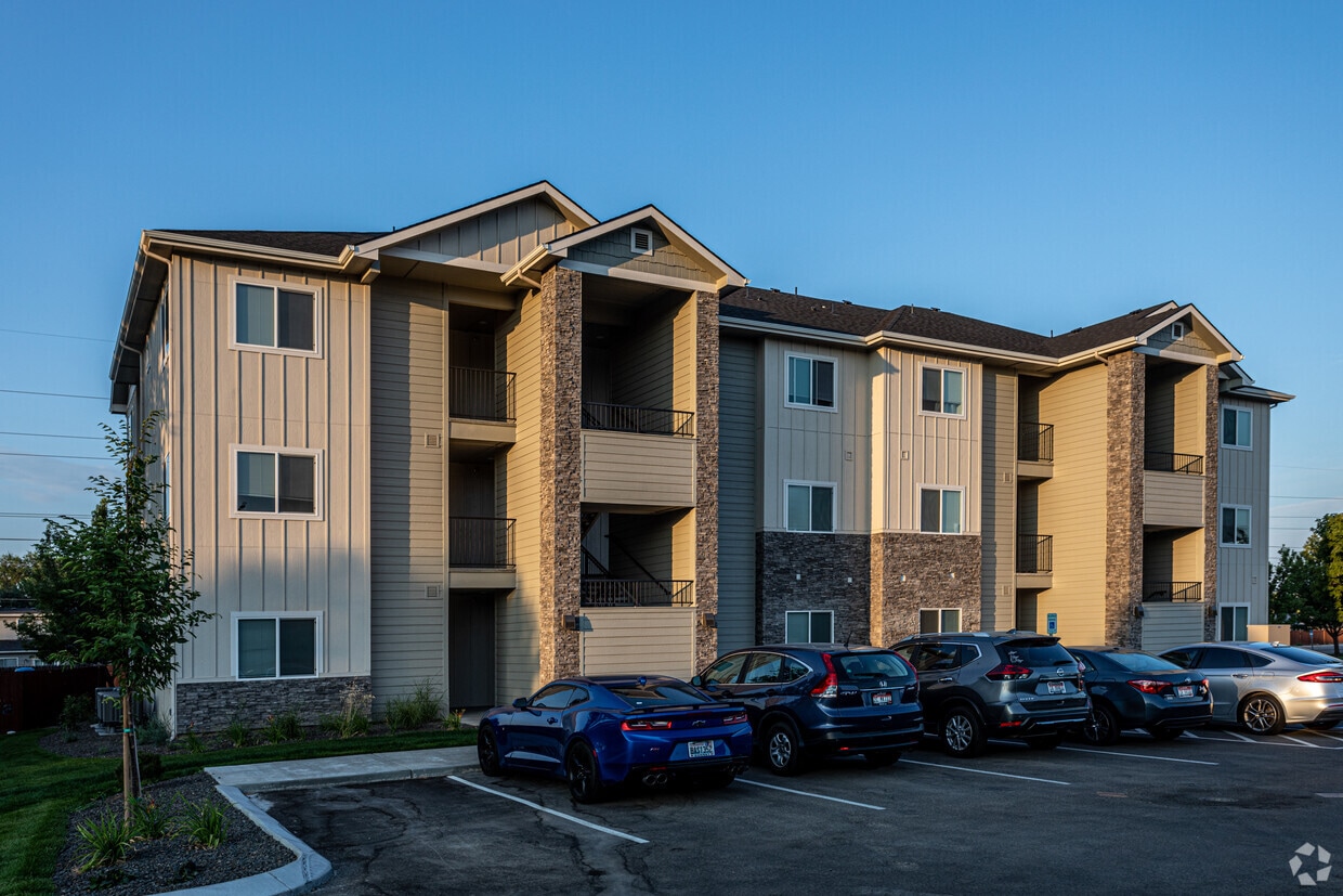 Primary Photo - Aster Apartments
