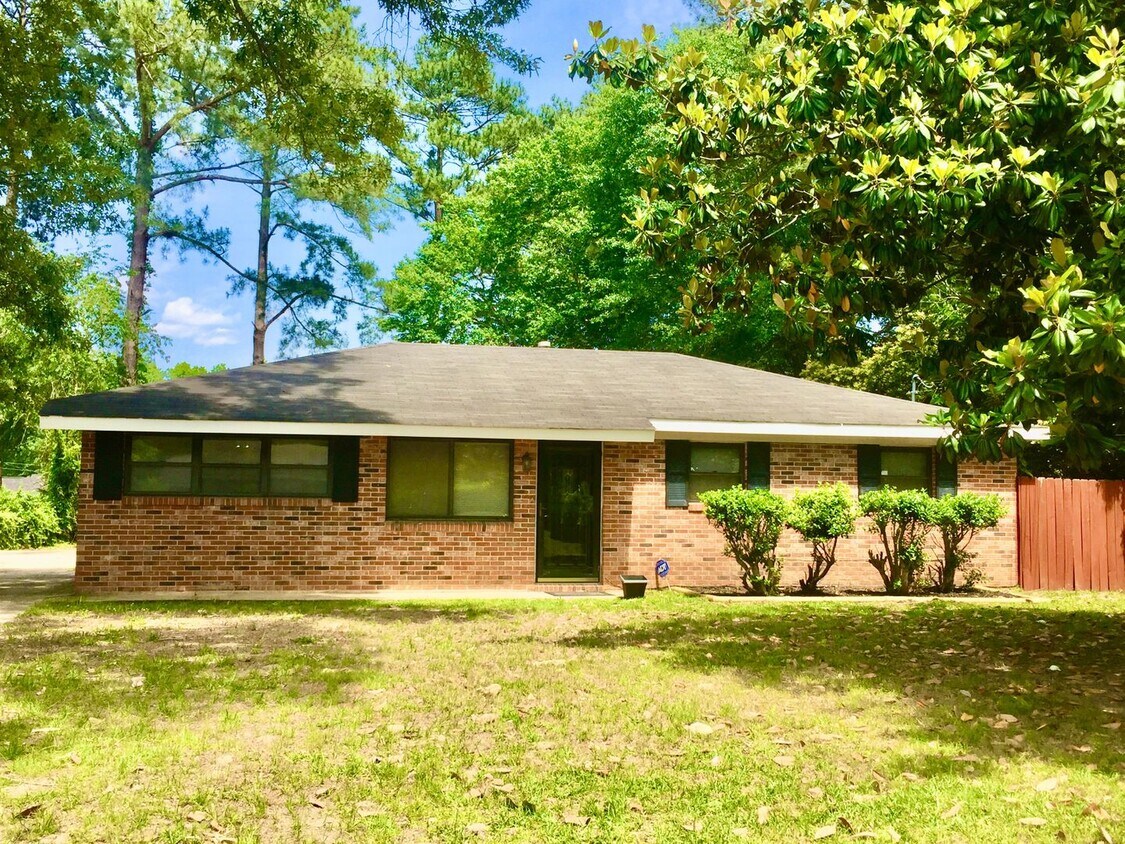 Primary Photo - TURN KEY FULLY FURNISHED RENTAL