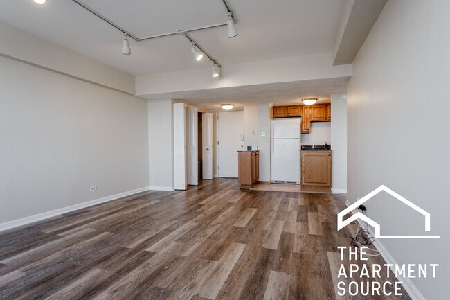 Foto del edificio - 4180 N Marine Dr