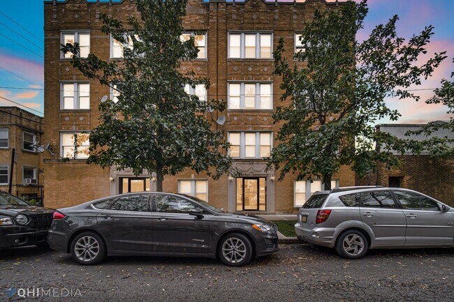 Foto del edificio - 4006 W Nelson St