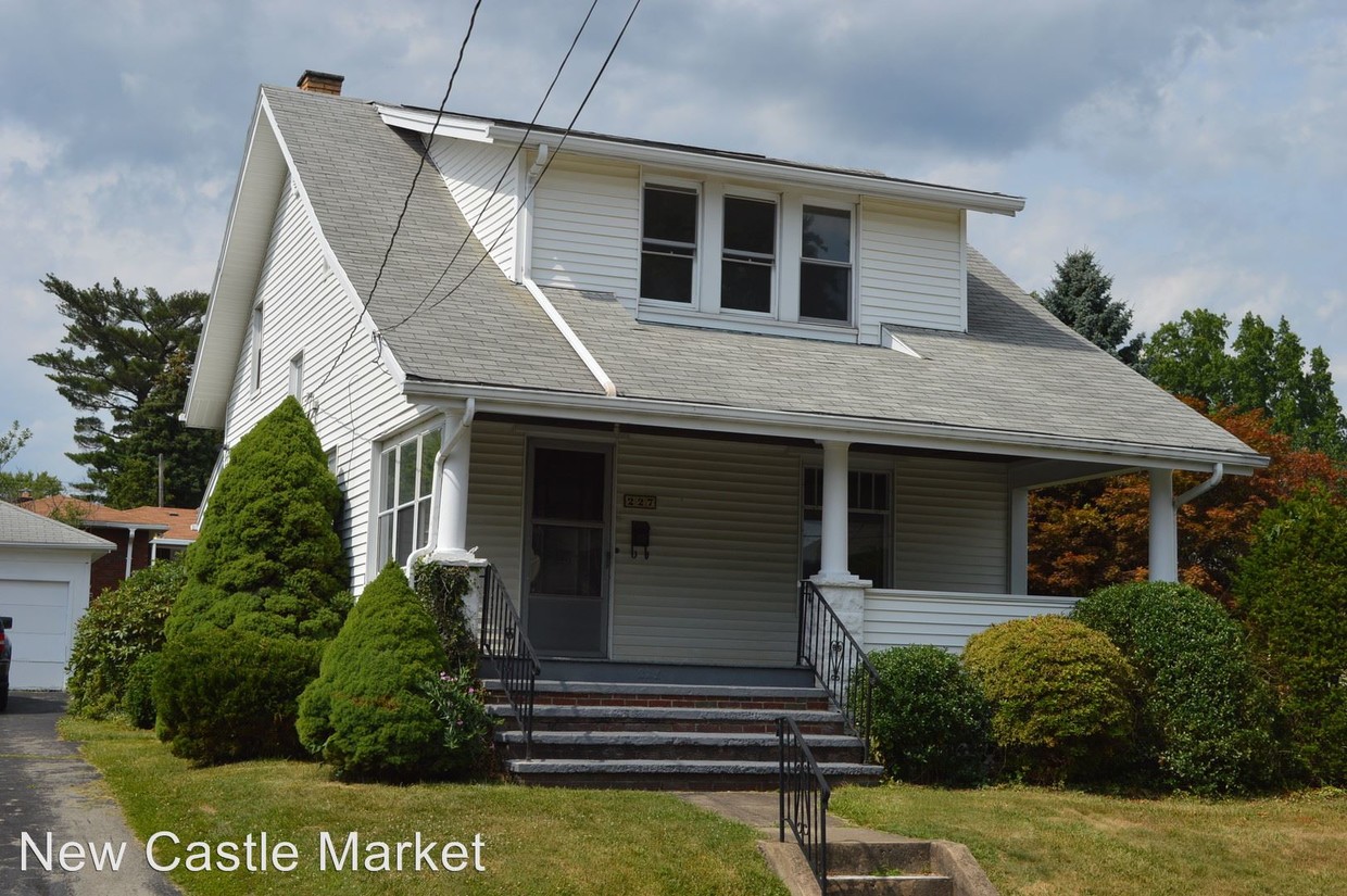 Primary Photo - 3 br, 2 bath House - 227 E. FAIRMONT AVE