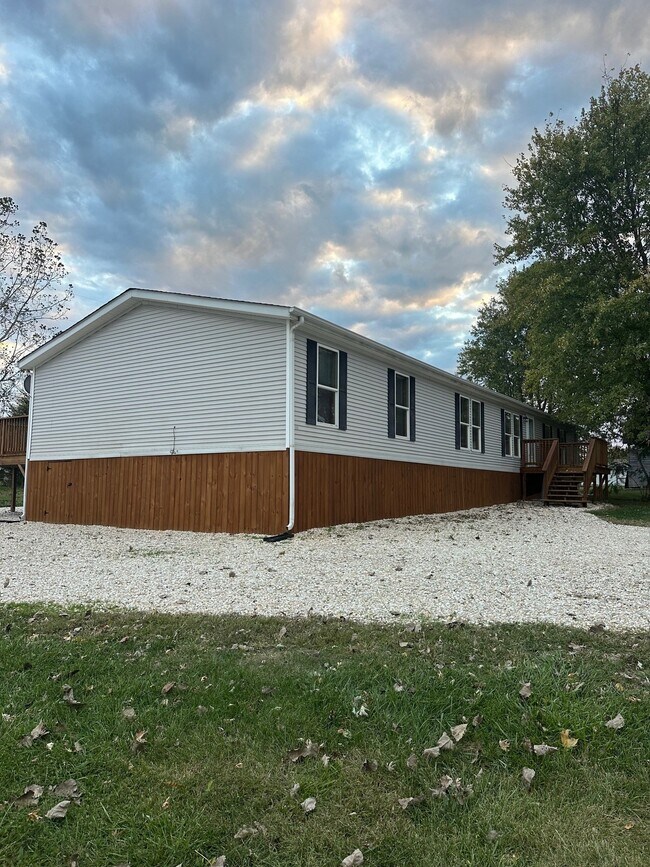 Foto del edificio - 888 Schaper Rd