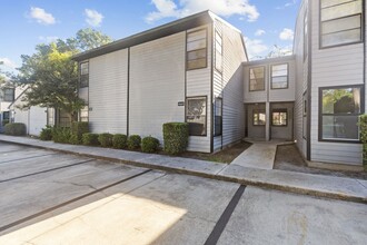 Building Photo - 4345 SW 20th Ln