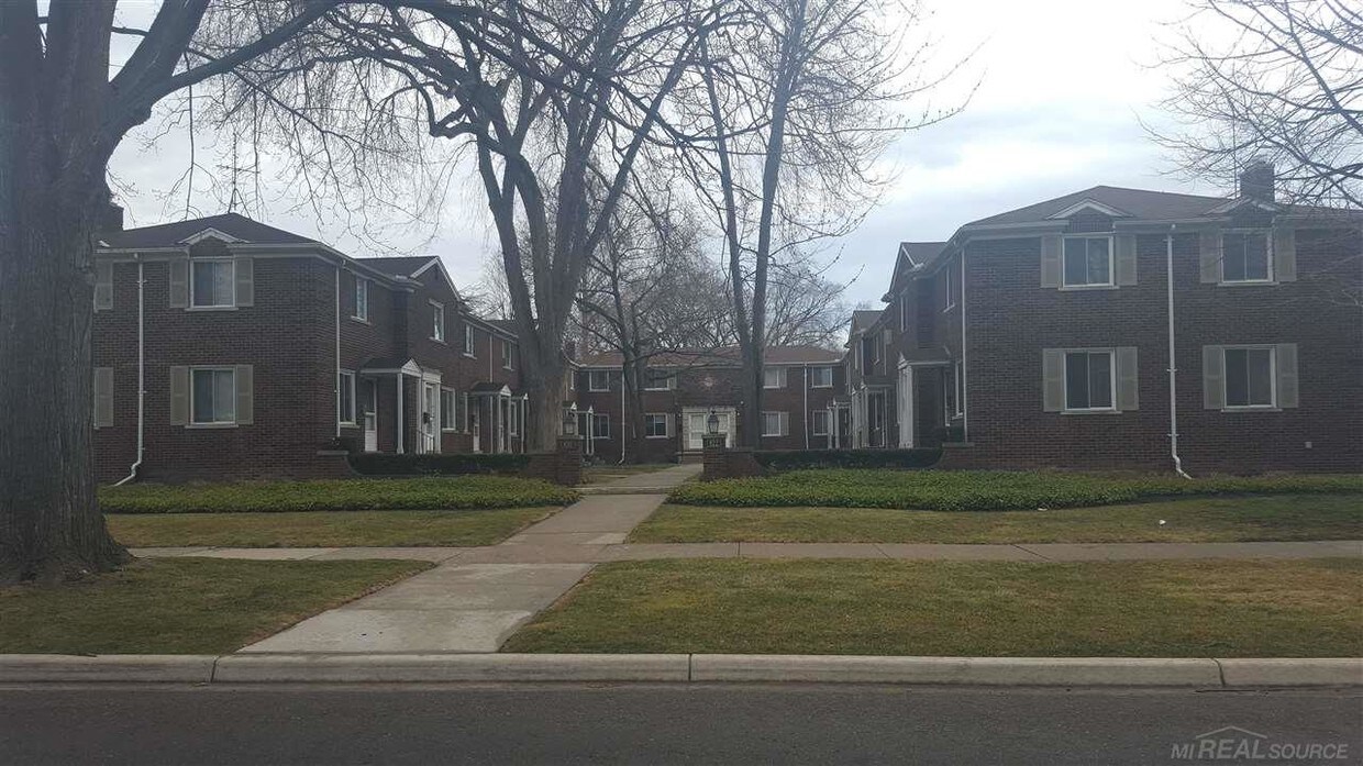 Foto principal - 830 St Clair Ave