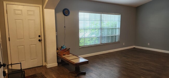 Building Photo - 3589 Egret Dr