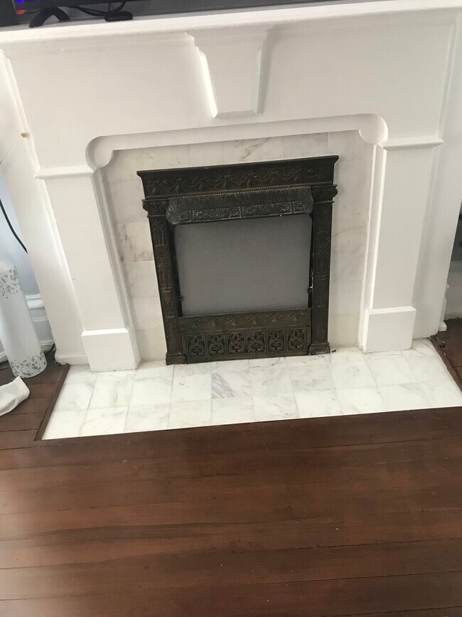 Fireplace - 510 N Wayne St