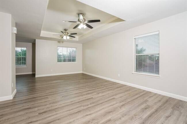 Foto del edificio - 518 New Hope Ln