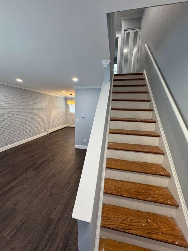 Building Photo - Georgetown Apartments